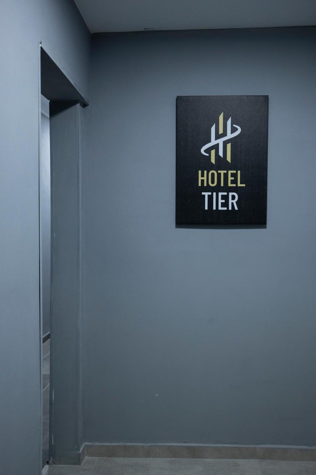 Tier Hotel Tirana Extérieur photo