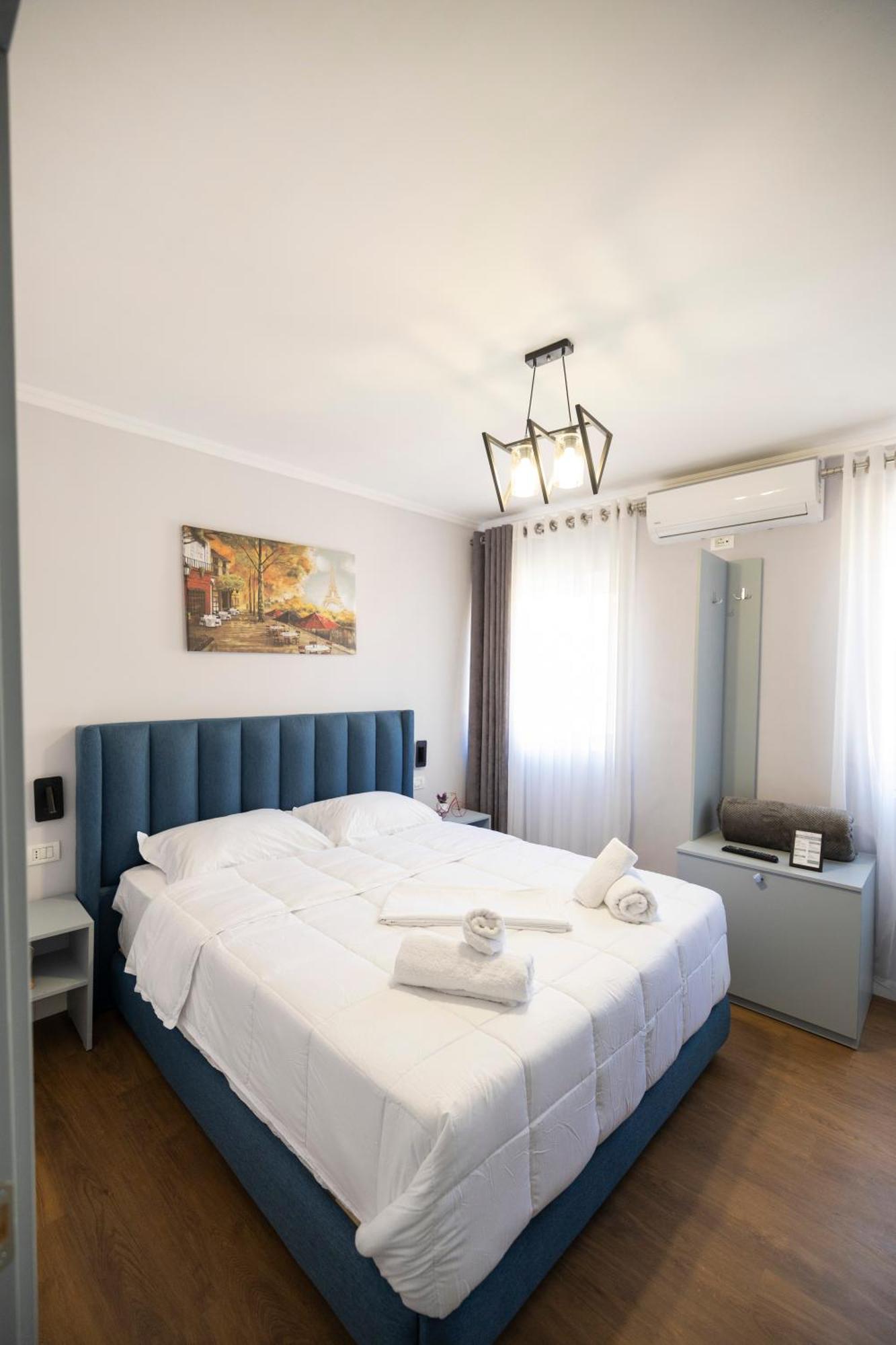 Tier Hotel Tirana Extérieur photo