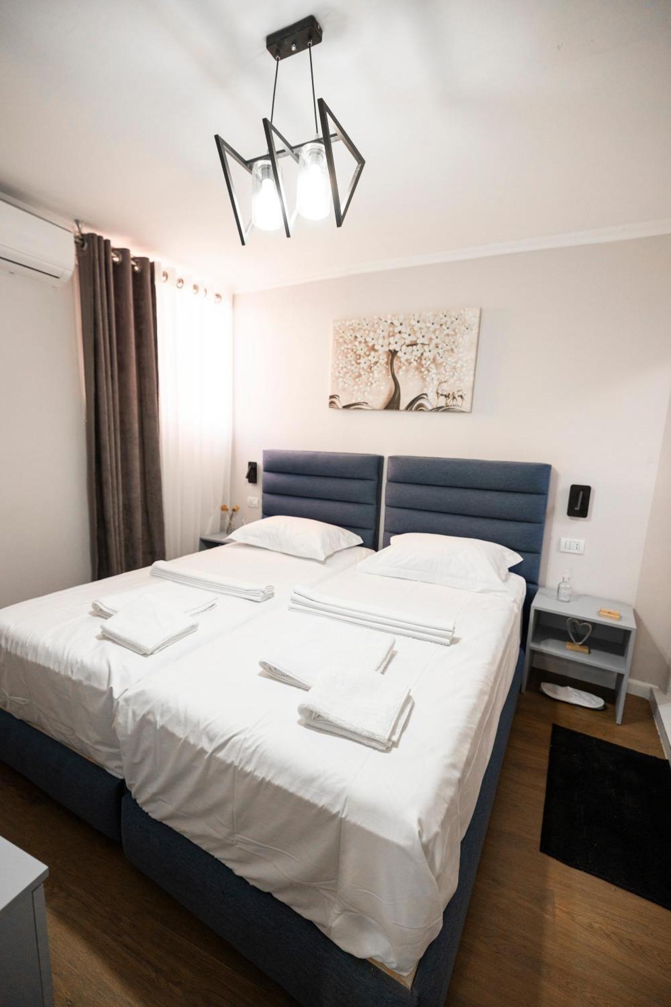 Tier Hotel Tirana Extérieur photo
